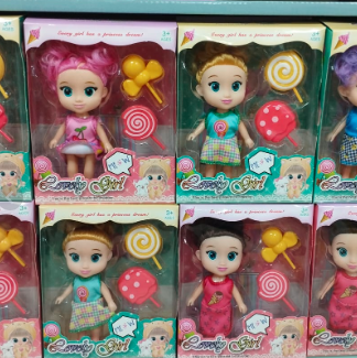 Muñecas en caja